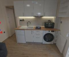 ΛΟΥΞ ΑΝΑΚΑΙΝΙΣΜΕΝΗ ΚΑΙ ΕΠΙΠΛΩΜΕΝΗ ΓΚΑΡΣΟΝΙΕΡΑ 23ΤΜ ΚΑΘΑΡΑ ΣΤΗ ΝΕΑΠΟΛΗ