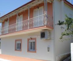Πωλείται δυόροφη μονοκατοικία συνολικής επιφάνειας 104 τ.μ., σε οικόπεδο 420 τ.μ., σε ήσυχη γειτονιά