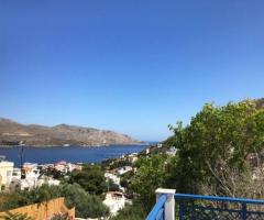 Παραδοσιακή Διώροφη Κατοικία Με Γραφική Θέα - Εικόνα 2/12