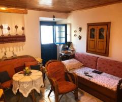 Παραδοσιακή Διώροφη Κατοικία Με Γραφική Θέα - Εικόνα 5/12