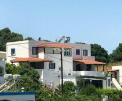 Δύο Πλήρως Εξοπλισμένα Ενοικιαζόμενα Ακίνητα Με Θέα Στη Θάλασσα