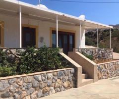 Εξοχική Κατοικία Με Υπέροχη Θέα Στη Θάλασσα