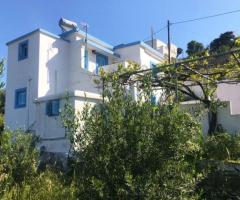 Ανακαινισμένο παραδοσιακό σπίτι με θέα στη θάλασσα