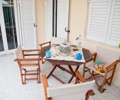 House With Apartments In A Convenient Location - Εικόνα 5/12