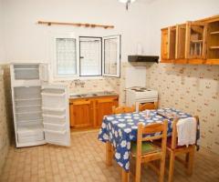 House With Apartments In A Convenient Location - Εικόνα 9/12