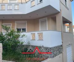 Νεόδμητο Διαμερισμα με Θέα στην Περιοχή Ακλειδιού