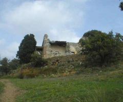 Οικόπεδο Με Παλαιά Ερειπωμένη Οικία