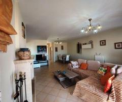 Πωλούνται στο Πάνορμο Ρεθύμνου δύο μεγάλα διαμερίσματα (234 τ.μ.) 7 υπνοδωματίων σε άριστη κατάσταση