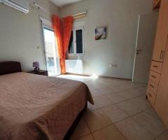 Πωλούνται στο Πάνορμο Ρεθύμνου δύο μεγάλα διαμερίσματα (234 τ.μ.) 7 υπνοδωματίων σε άριστη κατάσταση - Εικόνα 6/10