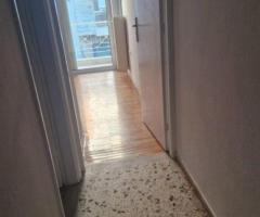 Κερατσίνι, Τουρκοβούνια: Ενοικιάζεται διαμπερής Γκαρσονιέρα 32τ.μ. προσόψεως στον 1ο όροφος