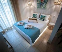 ΤΡΙΑ ΠΕΥΚΑ 1ΧΩΡΗ ΓΚΑΡΣΟΝΙΕΡΑ ΕΝΟΙΚΙΑΣΕΙΣ 14299