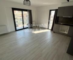 ΕΝΟΙΚΙΑΖΕΤΑΙ ΝΕΟΔΜΗΤΟ ΣΤΟΥΝΤΙΟ