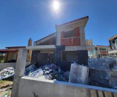 Χαλκιδική, Καλλικράτεια : Πωλείται Μεζονέτα 88τ.μ. προσόψεως σε ισόγειο 2 επιπέδων.