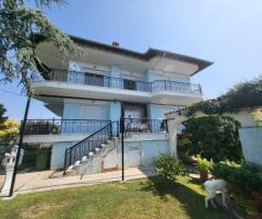 Κορινός, Κάτω Άγιος Ιωάννης : Πωλείται πολυτελής Μονοκατοικία 252τ.μ. σε 500τ.μ. οικόπεδο 3 επιπέδων