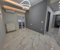 Θεσσαλονίκη, Νέα Παραλία : Πωλείται πλήρως ανακαινισμένο Διαμέρισμα 52τ.μ. στον 1ο όροφο με ασανσέρ.