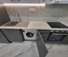 Θεσσαλονίκη, Νέα Παραλία : Πωλείται πλήρως ανακαινισμένο Διαμέρισμα 52τ.μ. στον 1ο όροφο με ασανσέρ.