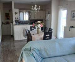 Πωλείται παραθαλάσσιο ακίνητο στην παραλία του του Ελαιώνα Αιγίου, μόλις 70 μ. απ - Εικόνα 4/9