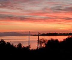 Πωλείται παραθαλάσσιο ακίνητο στην παραλία του του Ελαιώνα Αιγίου, μόλις 70 μ. απ - Εικόνα 8/9