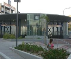 Επαγγελματικό κτίριο για μετατροπή σε διαμερίσματα για Golden Viza 250Κ