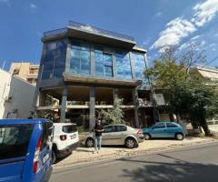 Επαγγελματικό κτίριο 570τ.μ. προς ενοικίαση στο Ίλιον
