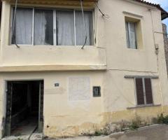 Πέτρινη Παραδοσιακή Κατοικία 107τ.μ. στην Επισκοπή Κονιστρών – Δίπλα στα Αναρριχητικά Πεδία