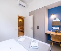 Piraeus Seaside & Seabreeze Flats Ένας ενιαίος τίτλος ιδιοκτησίας με 2 ανεξάρτητα διαμερίσματα - Εικόνα 5/12