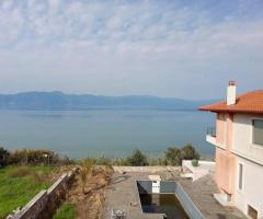 Αρκιτσα 65τμ 2ου οροφου 2 Υπνοδωματια ,θεα θαλασσα LUX 50μ απο παραλια